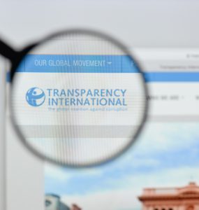 Kto najviac zarobil na kampaniach politických strán? Transparency International Slovensko pozbieralo dáta.
