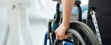 vozíčkár, invalid, ŤZP, ťažko zdravotne postihnutí