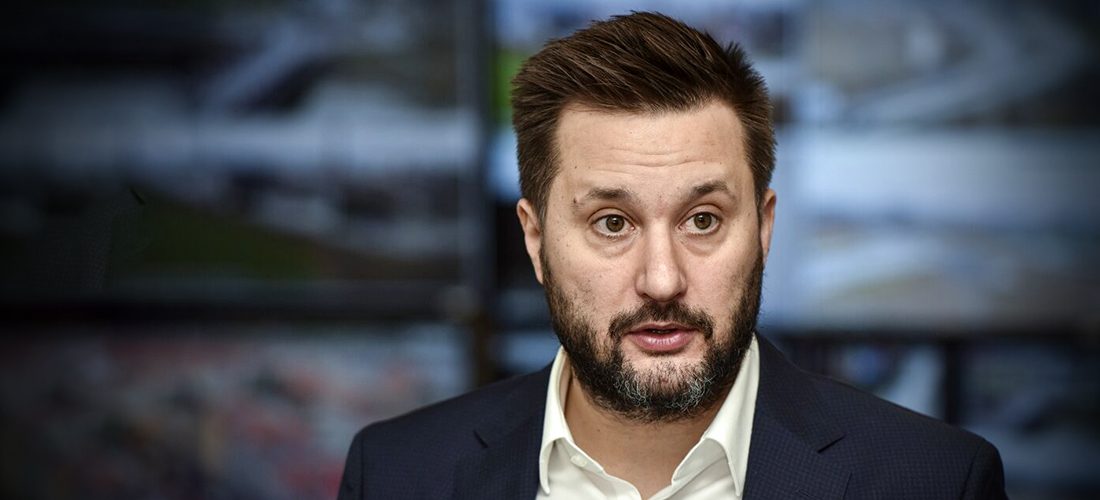 Ján Hrčka priniesol závažné informácie. Stalo sa tak na štvrtkovom mestskom zasadnutí. Developer, ktorý stavia Slnečnice, dlhuje samospráve Petržalky vysokú sumu.