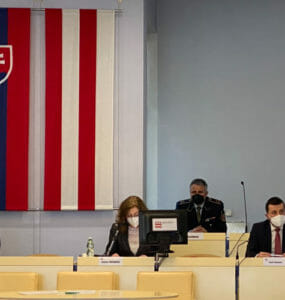 Prešovskí mestskí poslanci počas rokovania Mestského zastupiteľstva