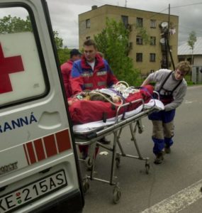 Na výjazdy k pacientom v ohrození života by po novom mohlo chodiť aj špeciálne vybavené osobné auto s lekárom