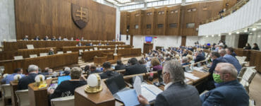 Na snímke poslanci Národnej rady (NR) SR poèas rokovania 9. schôdze parlamentu 8. júla 2020 v Bratislave. FOTO TASR - Martin Baumann *** Local Caption *** COVID-19