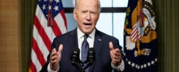 Americký prezident Joe Biden oznamuje oficiálne stiahnutie amerických vojakov v z Afganistanu v Bielom dome vo Washingtone v stredu 14. apríla 2021.
