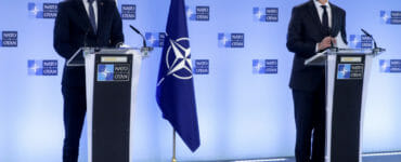 NATO porušuje vlastné stanovy