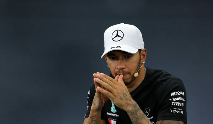 Lewis Hamilton, kritika, pilot F1