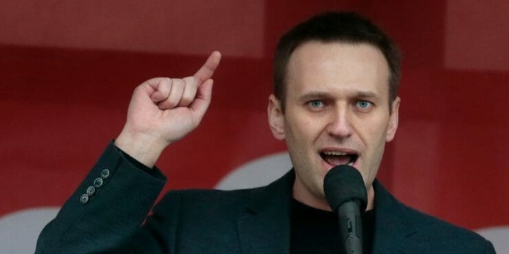 Ruský opozičný líder Alexej Navalnyj reční počas protestného zhromaždenia.