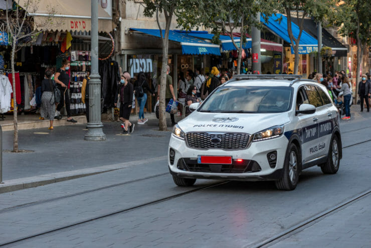 Policajné auto v Jeruzaleme.