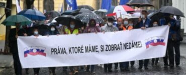 Protestný pochod za práva všetkých zamestnancov, ktorý usporiadala Konfederácia odborových zväzov (KOZ) Slovenskej republiky v Trenčíne