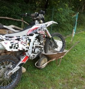 Motocykel po nehode.