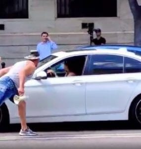 BMW, ktorého vodič mal byť obťažovaný.