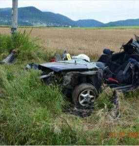 Tragická nehoda pri Trenčianskych Miticiach.