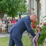 Jaroslav Naď (OĽaNO) kladie veniec počas osláv 141. výročia narodenia generála Milana Rastislava Štefánika