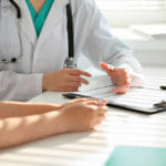 Lekári sú od štvrtka povinní vystaviť potvrdenie o práceneschopnosti v elektronickej podobe (ePN)