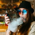 e-cigareta, vapovanie, žena, fajčenie