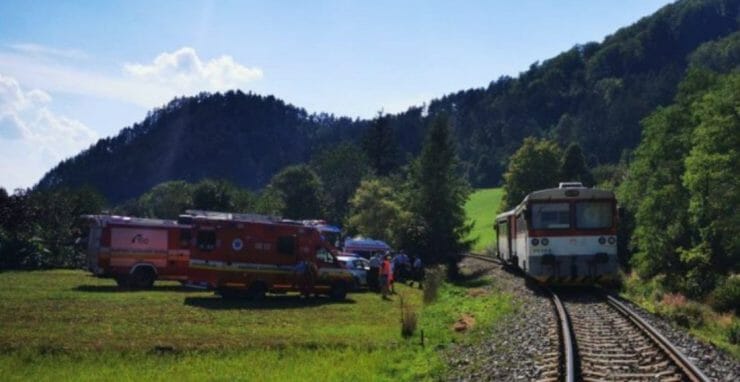 Miesto tragickej nehody na železničnom priecestí v Poluvsí.