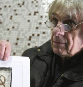 Výtvarník Peter Kalmus.