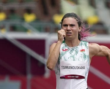 Kryscina Cimanovská bola násilne odvlečená z dejiska olympijských hier