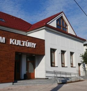 Zrekonštruovaný Domu kultúry v mestskej časti Záturčie v Martine