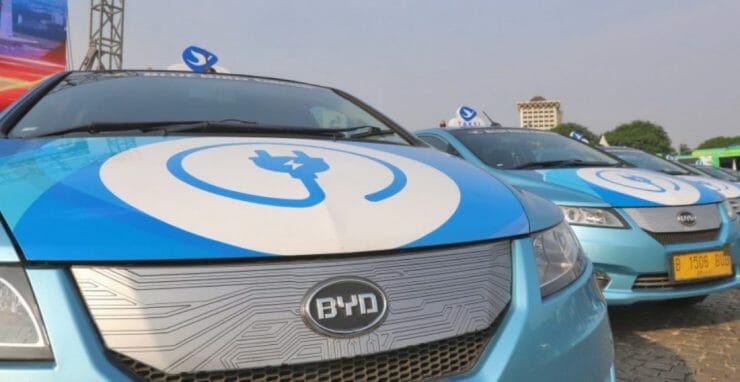 elektromobil značky BYD, Čína