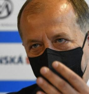 Richard Rybníček počas tlačovej konferencie