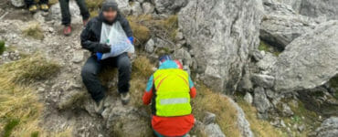 Horskí záchranári vždy pomáhajú turistom v problémoch. Na ilustračnej snímke zachraňujú muža na Sivom vrchu.