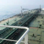 Iránsky ropný tanker Sabiti vo vodách Červeného mora.