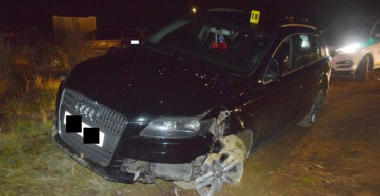 Vozidlo, ktorým mladík vo Vikartovciach zrazil a usmrtil chodkyňu.