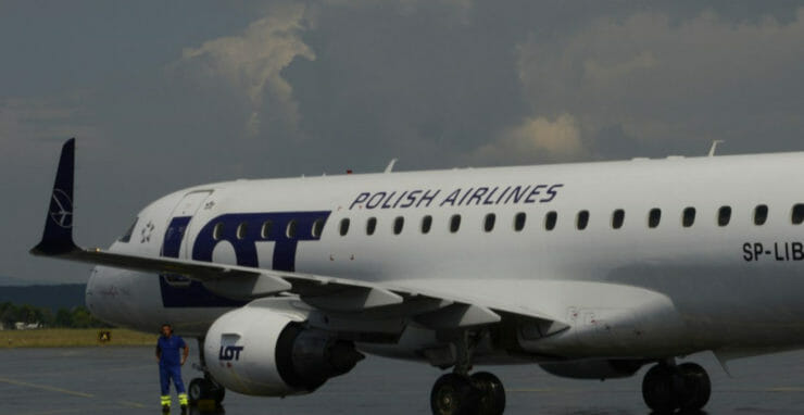 Lietadlo Embraer 175 spoločnosti LOT Polish Airlines.