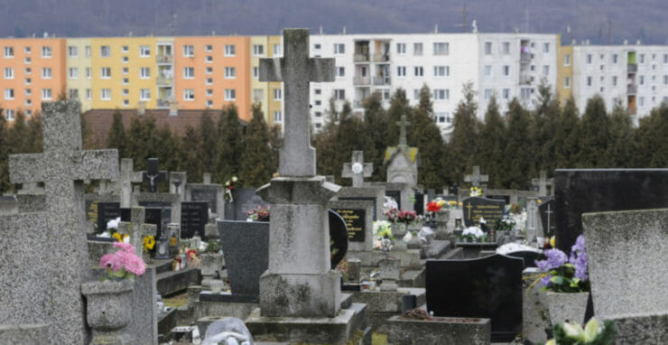 Na ilustračnej snímke cintorín v Prešove.
