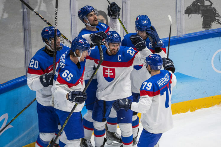 Gólová radosť hráčov Slovenskavo štvrťfinále olympijského turnaja v hokeji mužov USA - Slovensko