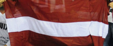 Lotyšsko vlajka