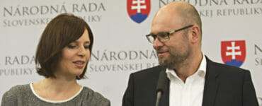 Vpravo Richard Sulík (SaS) vľavo Veronika Remišová (Za ľudí).