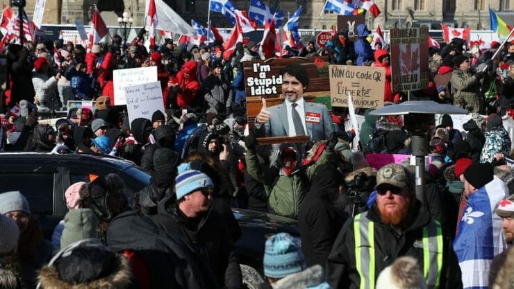 Protestujúci v Kanade