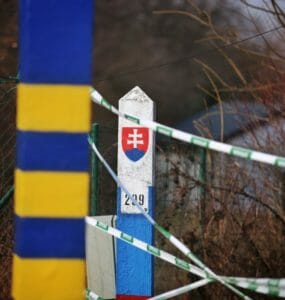 Vo viacerých častiach Ukrajiny bude v nadchádzajúcich dňoch posilnená bezpečnosť z dôvodu nadchádzajúceho prvého výročia ruskej invázie na Ukrajinu, ktoré by mohlo spôsobiť eskaláciu ruských útokov.