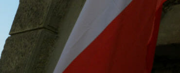 Na ilustračnej snímke poľská vlajka.