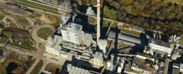 Letecká snímka areálu firmy Bukóza Holding, a. s. v Hencovciach (ilustračné foto).