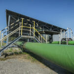 Na ilustračnej snímke vyústenie ropovodu Družba v areáli rafinérie akciovej spoločnosti Slovnaft v Bratislave.