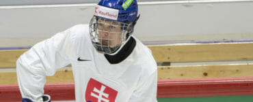 Slovenský hokejový reprezentant Adam Sýkora počas tréningu.