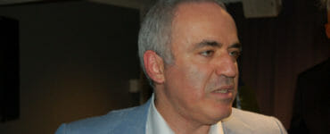 Bývalý niekoľkonásobný majster sveta v šachu Garri Kasparov na archívnej snímke.