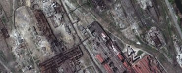 Na satelitnej snímke pohľad na budovy oceliarne Azovstaľ v Mariupole na Ukrajine 12. mája 2022.