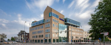 Na ilustračne snímke budova, v ktorej sídli holandská energetická firma GasTerra.