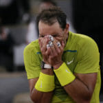 Rafael Nadal sa teší po triumfe nad Srbom Novakom Djokovičom.