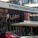 Na ilustračnej snímke Študentský domov Mladosť určený pre študentov Slovenskej poľnohospodárskej univerzity v Nitre.
