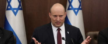 Na archívnej snímke z 19. júna 2022 izraelský premiér Naftali Bennett