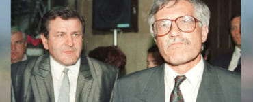 Zľava Vladimír Mečiar a Václav Klaus počas tlačovky po 2. kole rokovaní o rozdelení Československa 17. júna 1992 v Prahe.
