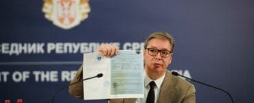 Prezident Srbska Alexandar Vučič počas nedeľnej tlačovky.