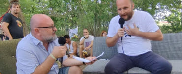 Vpravo Jaroslav Naď (OĽANO) počas rozhovoru na festivale Atmosféra.