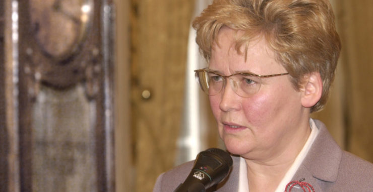 Brigita Schmögnerová na snímke z 23. januára 2002, kedy oznámila, že odstupuje z postu ministerky financií SR.