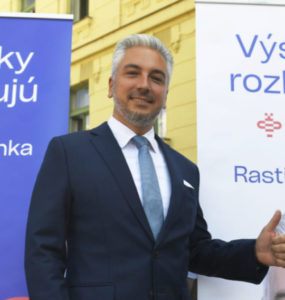 Chce byť opäť županom. Rastislav Trnka počas tlačovky na kandidáta na predsedu Košického samosprávneho kraja v Košiciach 23. júna 2022.