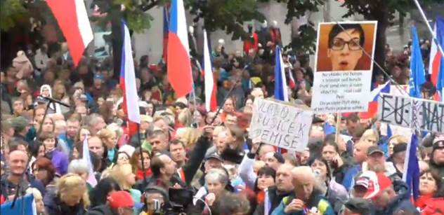 Obrovský protest v Prahe!